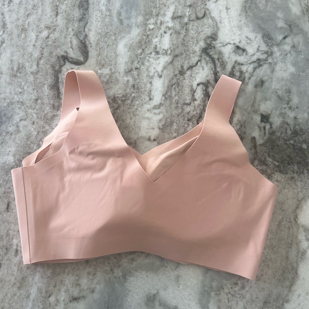 Honeylove V-neck Seamless Bra - Picture 2 of 3